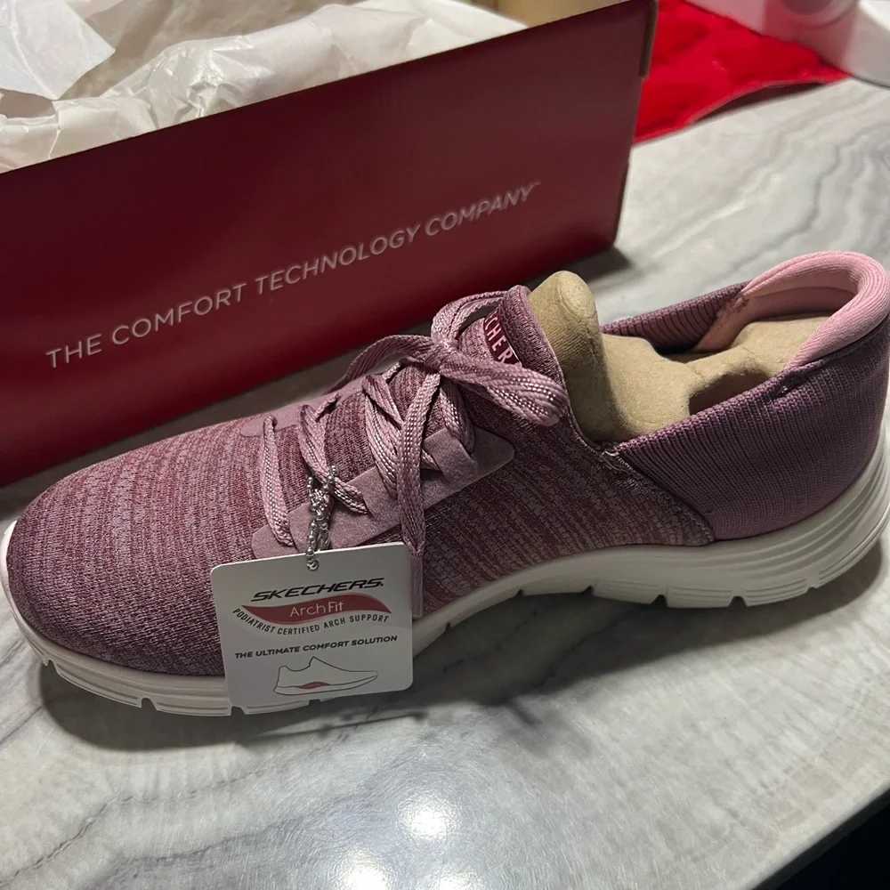 Skechers Women's Mauve Athletic Sneakers - Picture 1 of 3